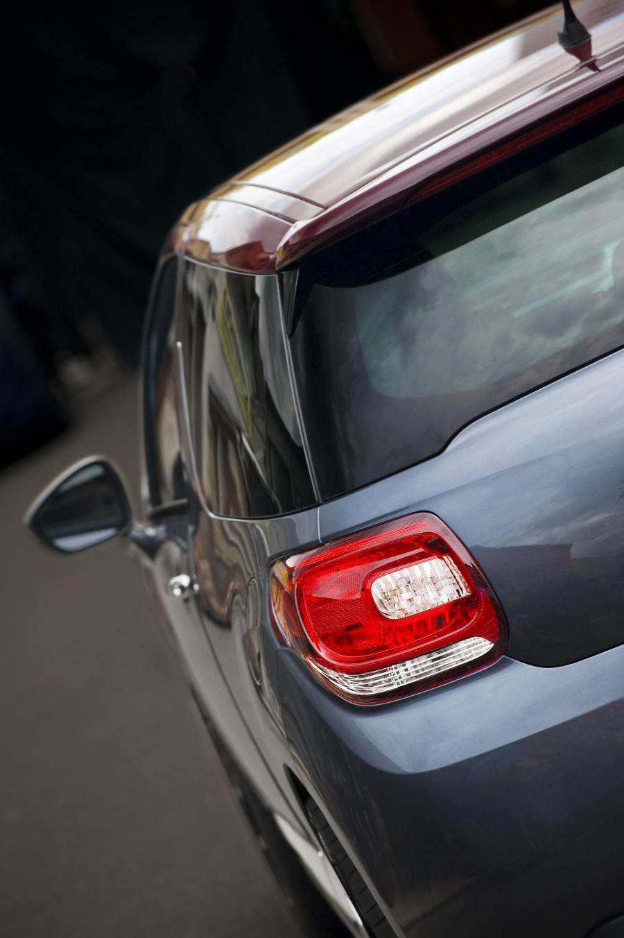  Citroen DS3 2009 года  (фото 26 из 72)